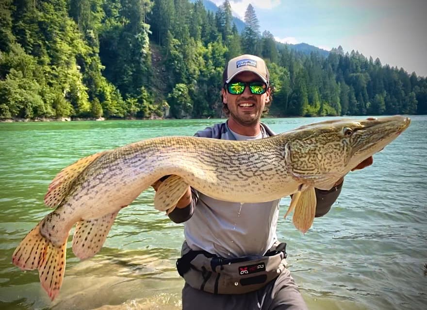 GIACO'S  FISHING ADVENTURE - 8